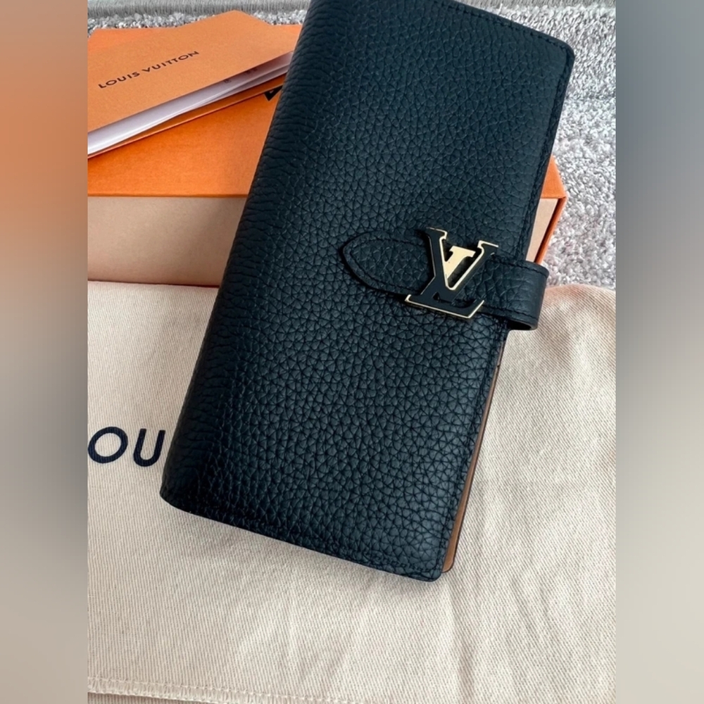 Louis Vuitton LV Vertical Wallet
